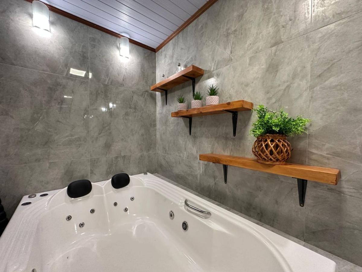 Apartamento Com Hidromassagem Em Gramado Apartment Exterior photo